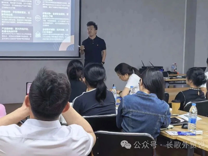 Facebook&LinkedIn&独立站，助力跨境卖家精准获客
